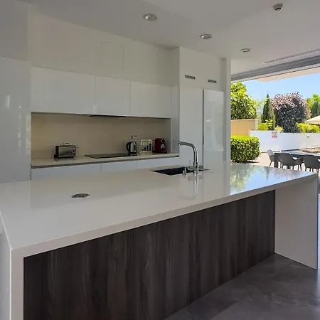 Villa Vivo Mare 3 Bedroom Ajía Nápa